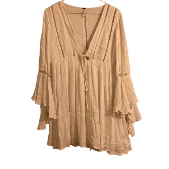 FREE PEOPLE BOHO OFF WHITE RUFFLE BELL SLEEVE MINI DRESS/ TUNIC TOP SIZE SMALL - Picture 1 of 3